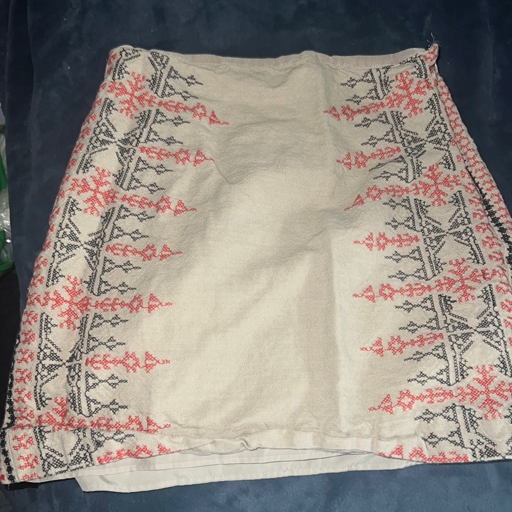 LOFT embroidered skirt